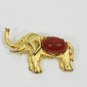 Vintage Brooks Elephant Brooch w/Faux Carnelian Circa 1960s or Earlier